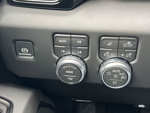 New 2026 GMC Sierra 1500 AT4 w/ Technology Package image 11