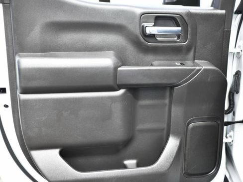 Used 2021 Chevrolet Silverado 1500 LT w/ LPO, Dark Essentials Package image 11