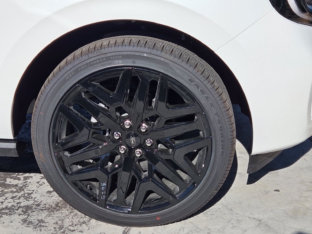 New 2027 Ford Expedition Max Platinum w/ Stealth Performance Package AWD/4WD image 11