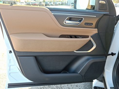 New 2026 INFINITI QX80 Luxe w/ Cargo Package image 9