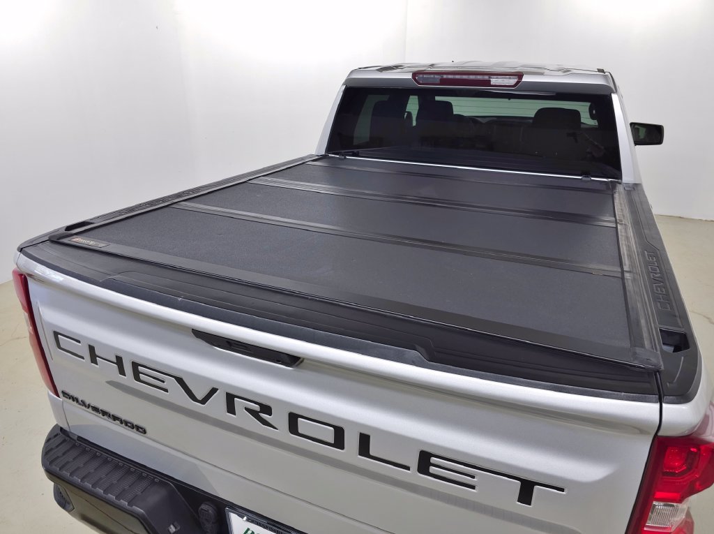 Used 2021 Chevrolet Silverado 1500 Custom Trail Boss w/ LPO, Dark Essentials Package AWD/4WD image 8