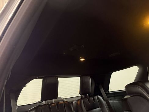 Used 2018 Ford Explorer XLT w/ Equipment Group 202A AWD/4WD image 69