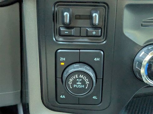 Used 2021 Ford F150 Limited image 26