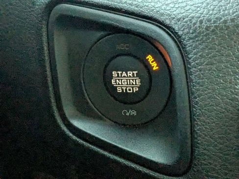 Used 2024 Jeep Wrangler Willys image 35