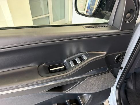 Used 2025 Lincoln Navigator Reserve AWD/4WD image 12