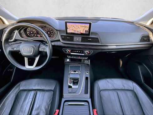 Used 2020 Audi Q5 e Premium w/ Convenience Package AWD/4WD image 16