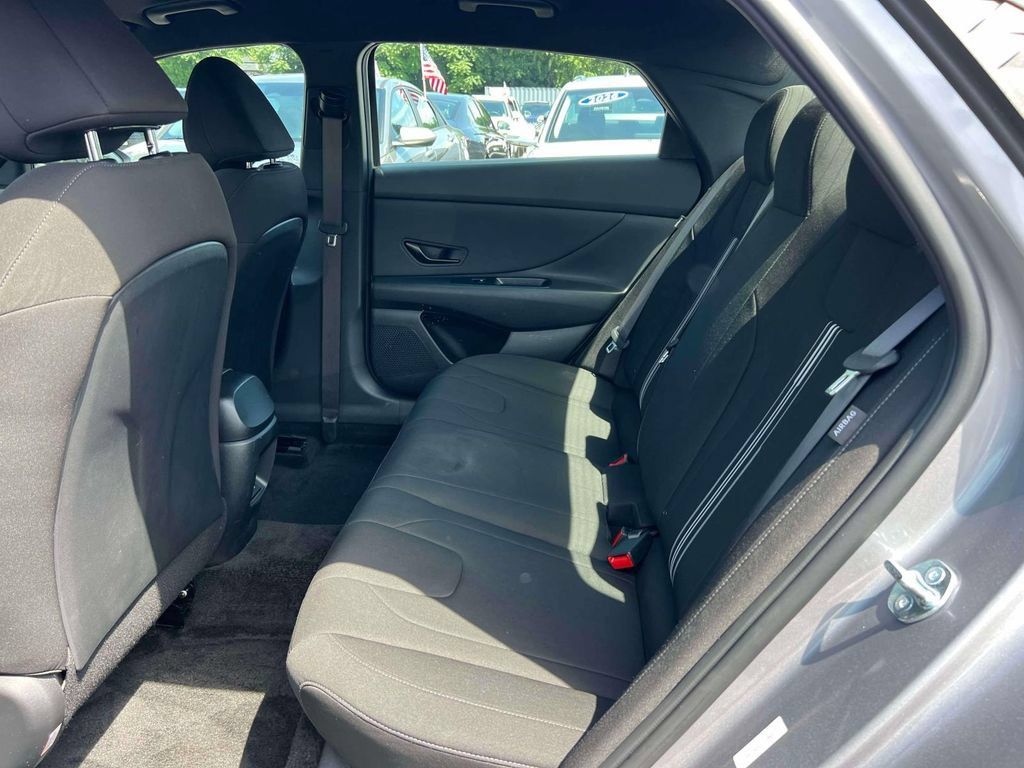 Certified 2026 Hyundai Elantra Sport FWD image 10