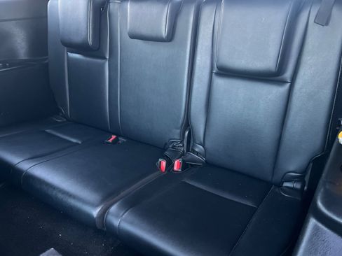 Used 2019 Toyota Highlander image 15