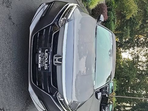 Used 2018 Honda Accord EX image 7