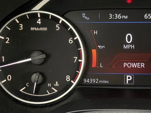 Used 2016 Nissan Maxima SR image 32