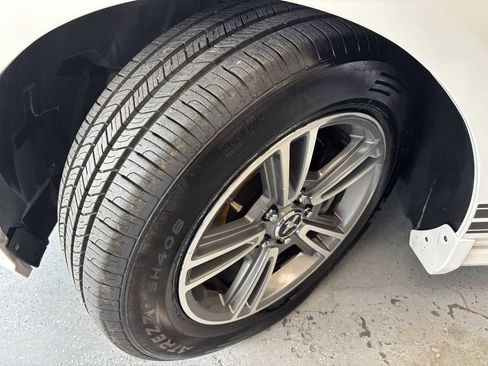 Used 2013 Ford Mustang Premium image 34