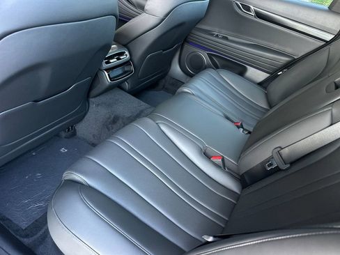 New 2026 Genesis G80 2.5T image 12