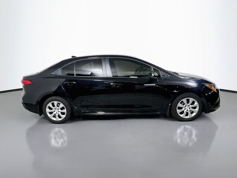 Used 2026 Toyota Corolla LE FWD image 3