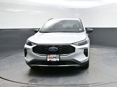 Used 2025 Ford Escape ST-Line image 2