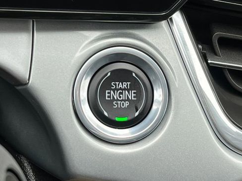 Used 2024 Chevrolet Trax LT w/ LT Convenience Package image 28