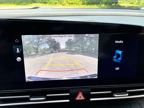 Used 2023 Hyundai Elantra SEL w/ Convenience Package FWD image 13