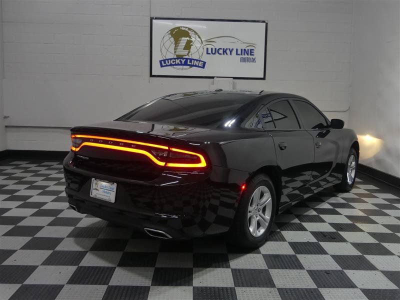 Used 2022 Dodge Charger SXT RWD image 10