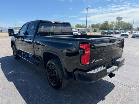 Used 2025 Chevrolet Silverado 2500 High Country w/ Z71 Off-Road Package image 7