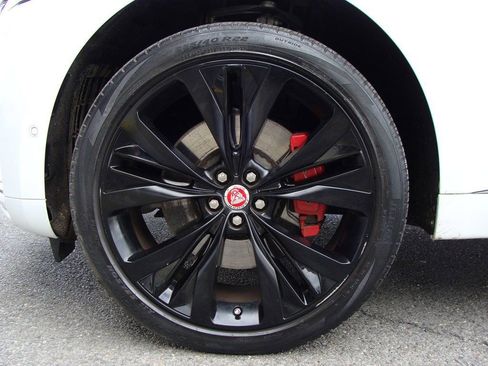 Used 2021 Jaguar F-PACE R-Dynamic S image 38