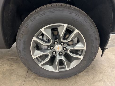 Certified 2025 Chevrolet Silverado 1500 LT AWD/4WD image 21