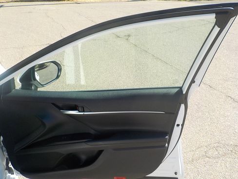 Used 2023 Toyota Camry LE image 18