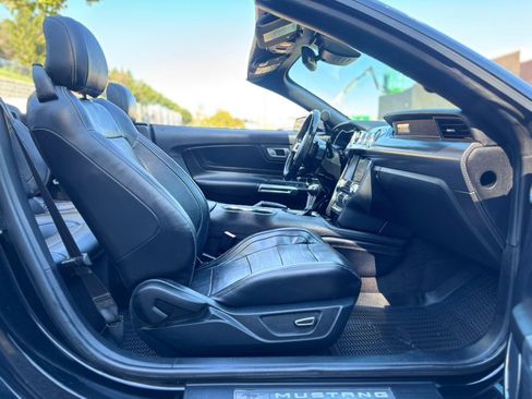 Used 2018 Ford Mustang GT Premium w/ GT Performance Package RWD image 14