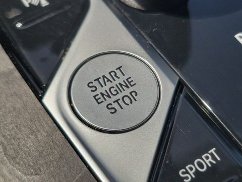 Used 2021 BMW X5 sDrive40i w/ Premium Package RWD image 25