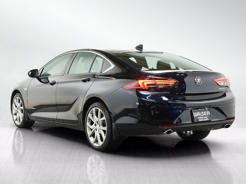 Used 2019 Buick Regal Avenir FWD image 3