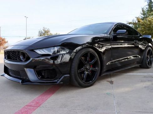 Used 2018 Ford Mustang GT w/ Black Accent Pkg image 3