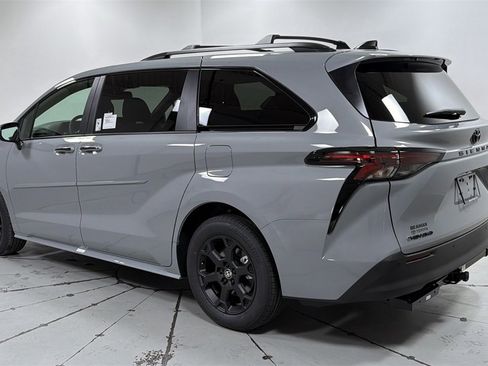New 2026 Toyota Sienna XLE Woodland Edition image 7