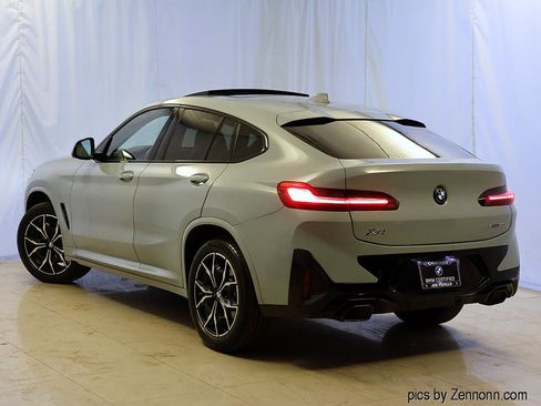 Used 2023 BMW X4 xDrive30i w/ M Sport Package AWD/4WD image 9