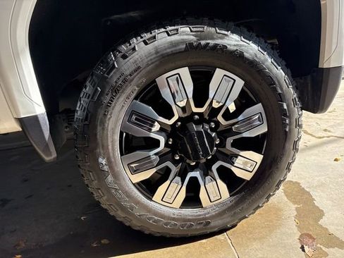 Used 2024 GMC Sierra 2500 Denali w/ Denali Reserve Package image 28