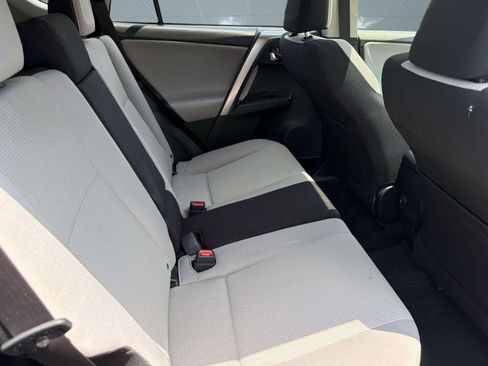 Used 2018 Toyota RAV4 XLE FWD image 30