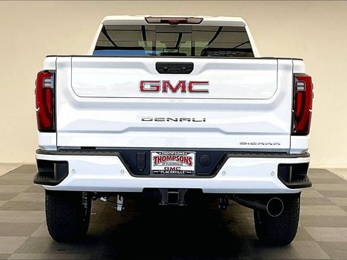New 2026 GMC Sierra 2500 Denali w/ Denali Reserve Package image 3