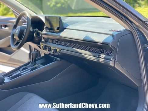 Used 2025 Honda Accord LX image 15