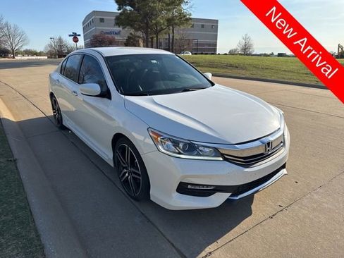 Used 2016 Honda Accord Sport image 1