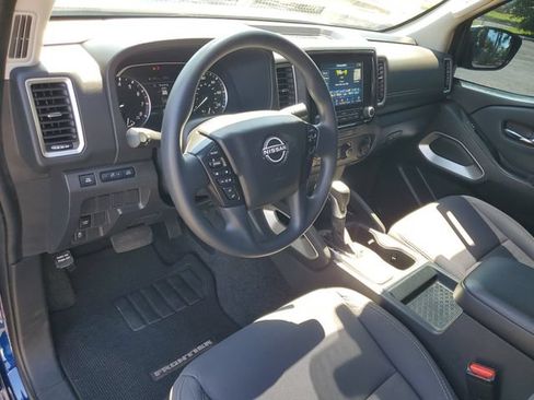 Used 2022 Nissan Frontier SV RWD image 17