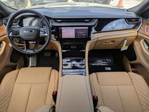 New 2026 Jeep Grand Cherokee L Summit w/ Obsidian Package AWD/4WD image 17