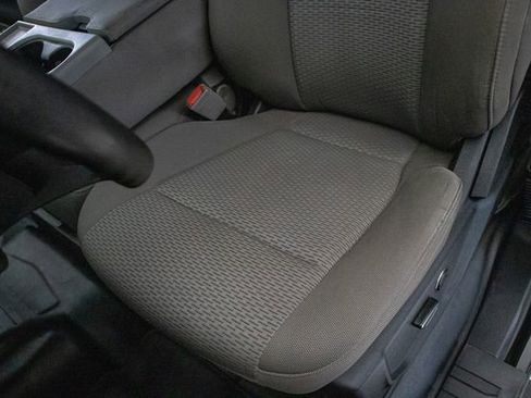 Used 2018 Ford F150 XLT w/ Heavy-Duty Payload Package image 25