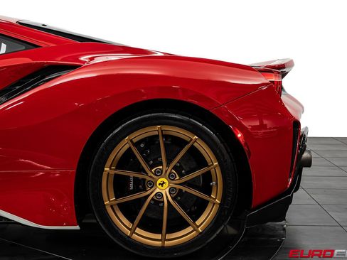 Used 2020 Ferrari 488 Pista Coupe RWD image 22