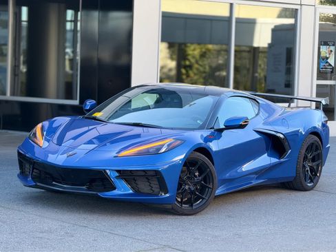 Used 2023 Chevrolet Corvette Stingray Coupe w/ 1LT image 2