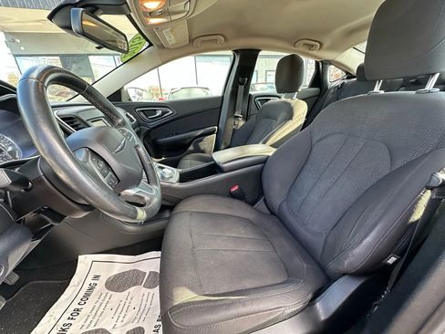 Used 2015 Chrysler 200 Limited w/ Convenience Group image 13