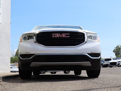 Used 2019 GMC Acadia SLE FWD image 17