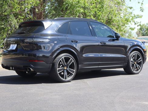 Used 2019 Porsche Cayenne S AWD/4WD image 5