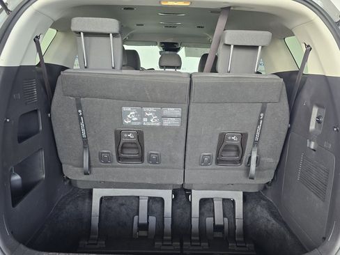 Used 2024 Kia Carnival LX image 59
