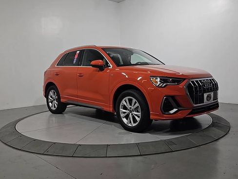 Used 2024 Audi Q3 2.0T Premium Plus w/ Premium Plus Package AWD/4WD image 8