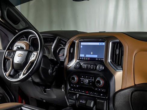 Used 2022 Chevrolet Silverado 3500 High Country AWD/4WD image 23