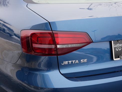 Used 2018 Volkswagen Jetta SE image 17
