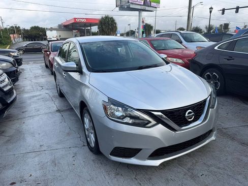 Used 2019 Nissan Sentra SV FWD image 3