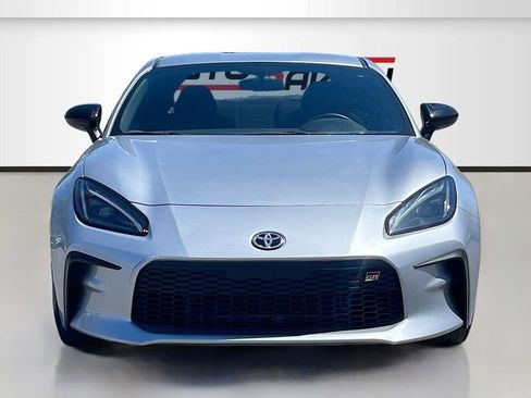 Used 2023 Toyota GR86 RWD image 2